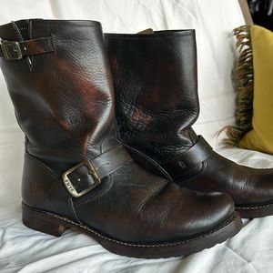Frye Veronica Short engineer boots